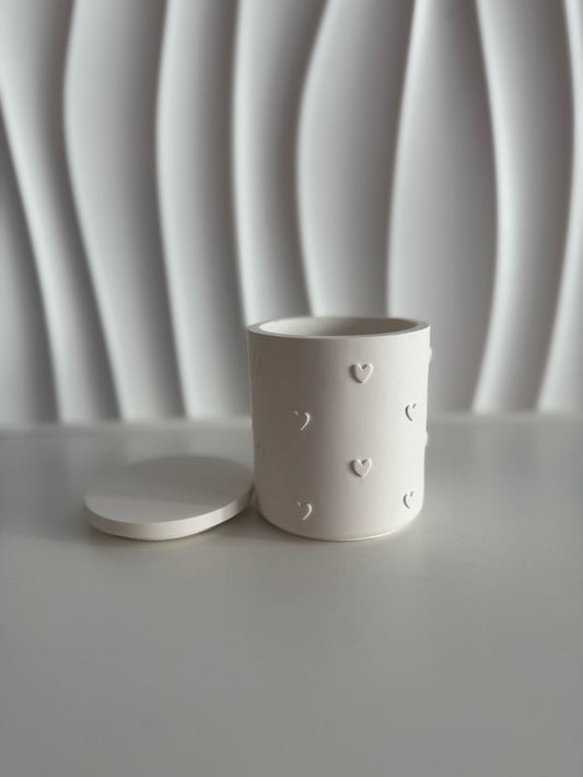 Vase mit Herzdetail